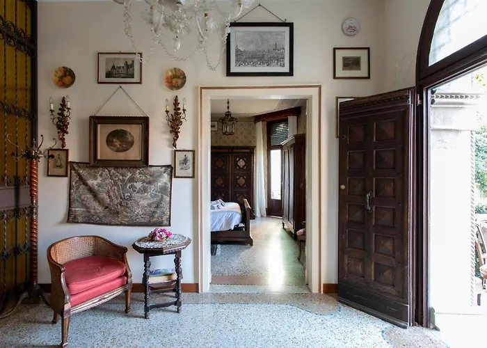 Corrado - Ground Floor Apartment *